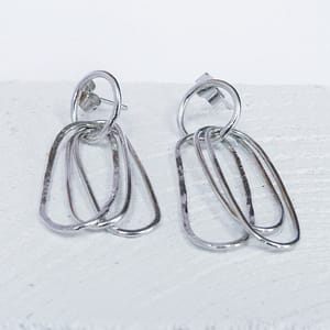 ovel loop stud earrings